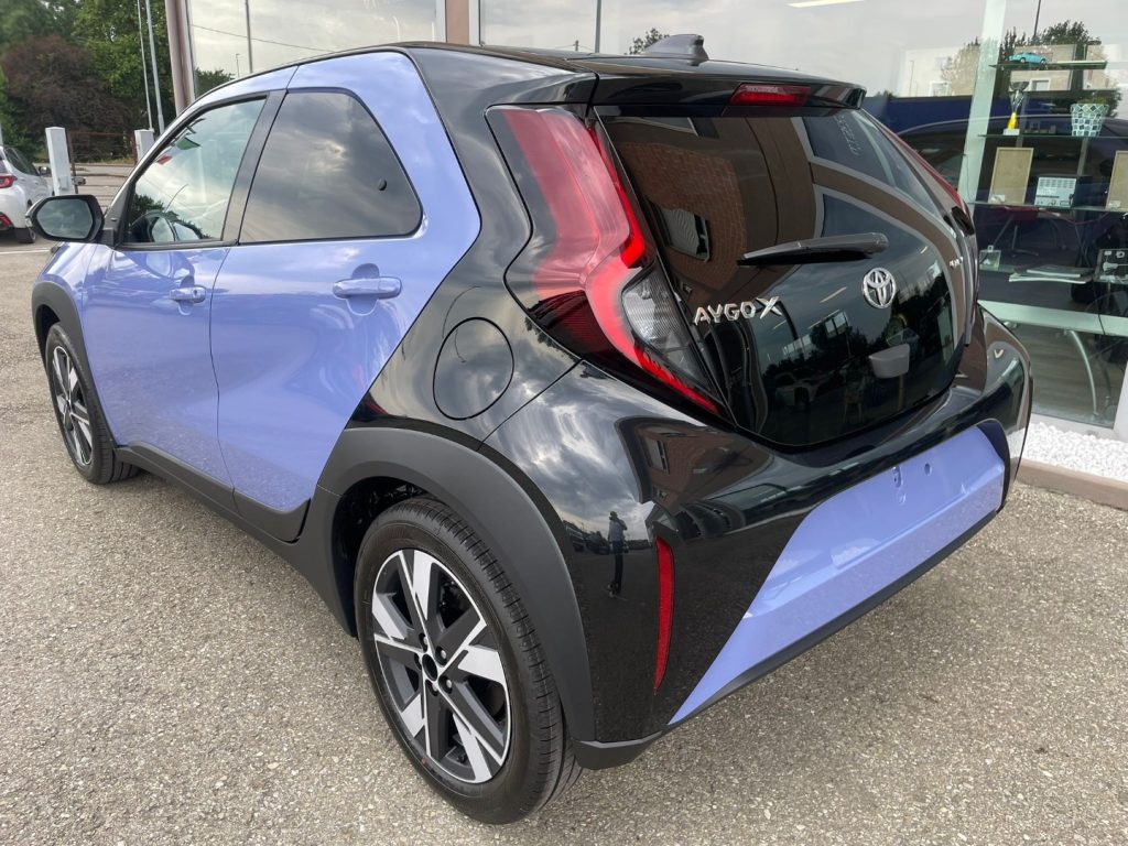 Toyota Aygo X  1.5 Hybrid 115 CV 5 porte Icon
