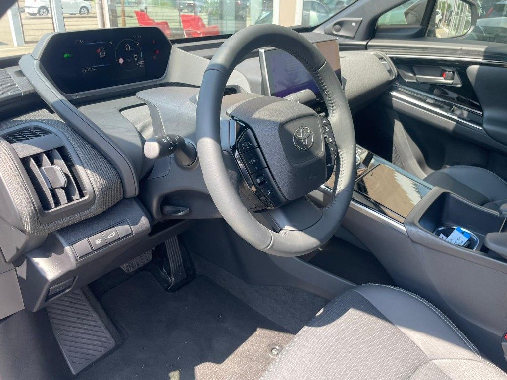 Toyota bZ4X  EV 204 CV MC25