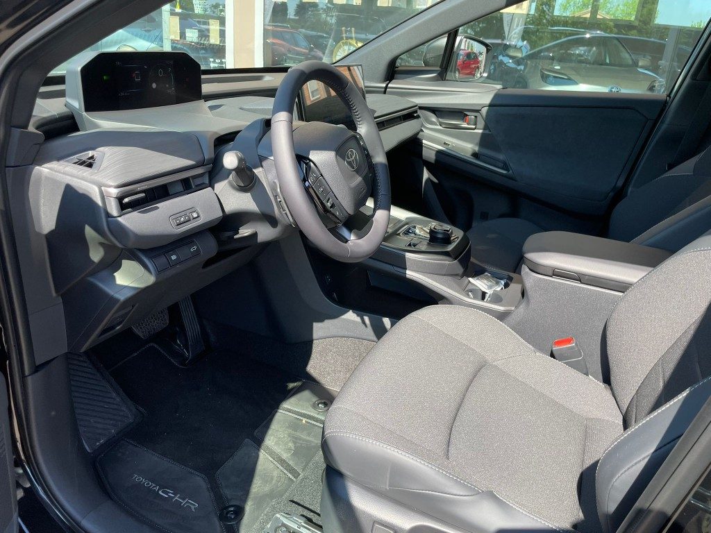 Toyota C-HR+  55.7 kWh