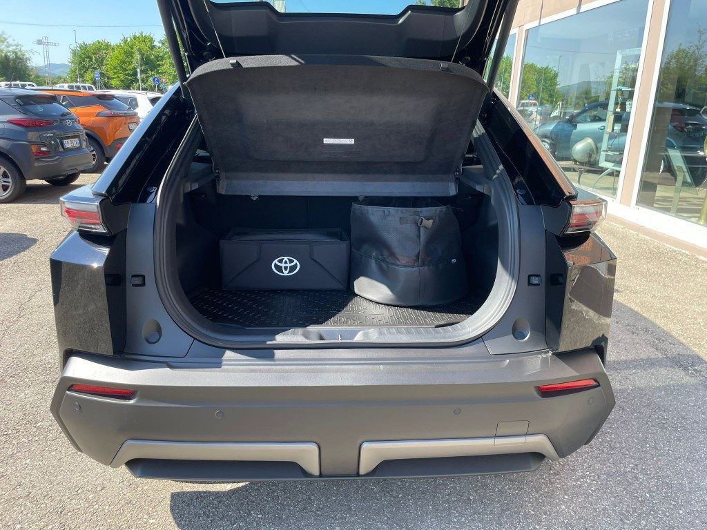 Toyota C-HR+  55.7 kWh