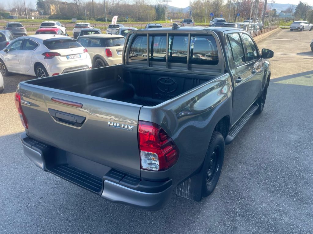Toyota Hilux  2.4 D-4D 4WD 4 porte Double Cab Comfort