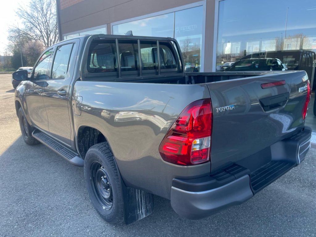 Toyota Hilux  2.4 D-4D 4WD 4 porte Double Cab Comfort
