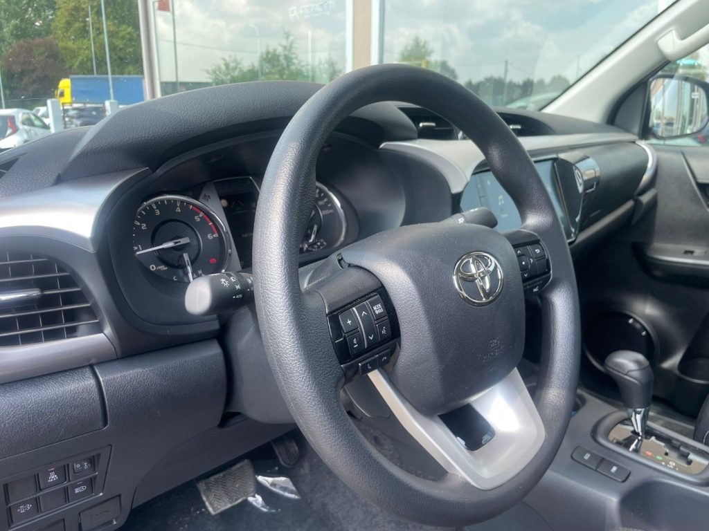 Toyota Hilux  2.4 D-4D A/T 4WD 4 porte Double Cab Comfort