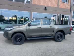Toyota Hilux 2.4 D-4D A/T 4WD 4 porte Double Cab Comfort