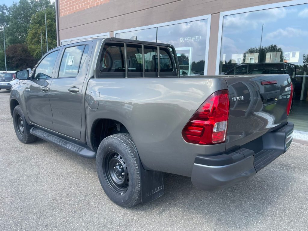 Toyota Hilux  2.4 D-4D A/T 4WD 4 porte Double Cab Comfort