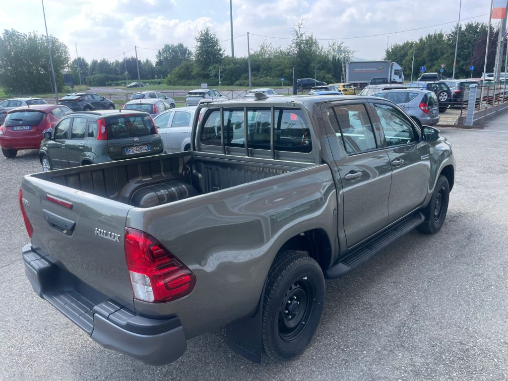 Toyota Hilux  2.4 D-4D A/T 4WD 4 porte Double Cab Comfort