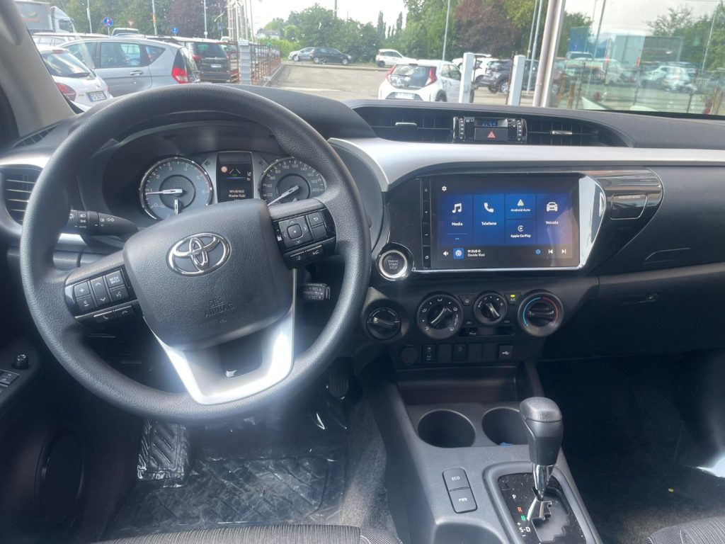 Toyota Hilux  2.4 D-4D A/T 4WD 4 porte Double Cab Comfort
