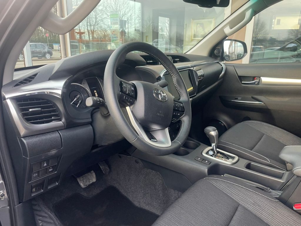 Toyota Hilux  2.4 D-4D A/T 4WD 4 porte Double Cab Executive