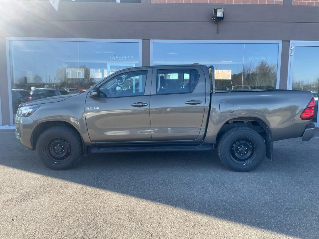 Toyota Hilux  2.8 D-4D 4WD 4 porte Double Cab Comfort