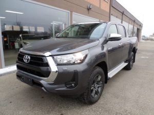Toyota Hilux 2.8 D-4D A/T 4WD 48V 4 porte Double Cab Executive