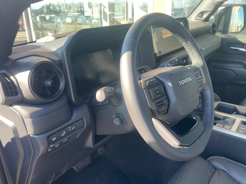 Toyota Land Cruiser  2.8 D4D A/T AWD ICON