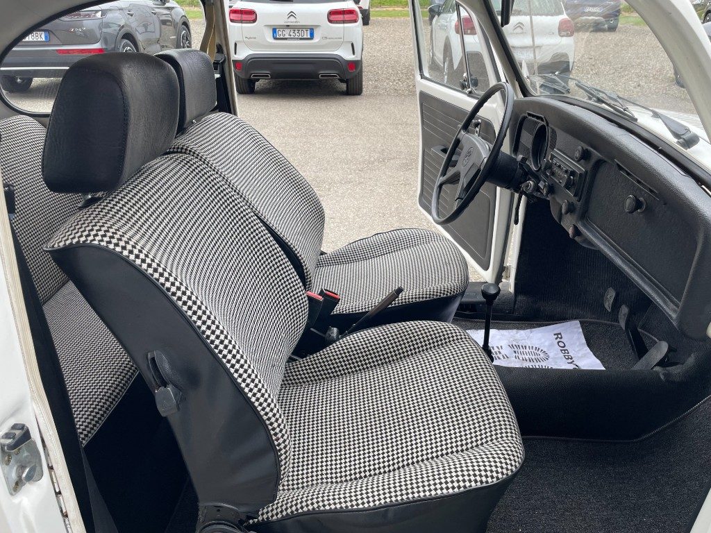 Volkswagen Maggiolino  11 D 11