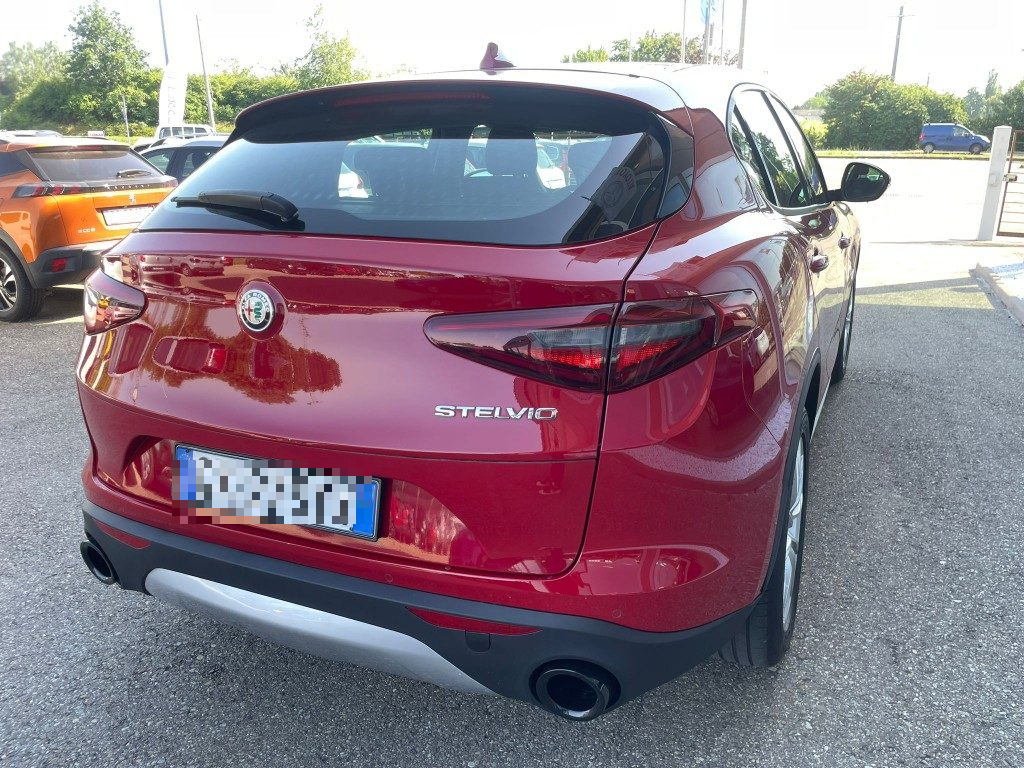 Alfa Romeo Stelvio  2.2 Turbodiesel 160 CV AT8 RWD Sprint
