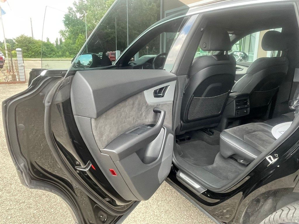 Audi Q8  50 TDI 286 CV quattro tiptronic Sport
