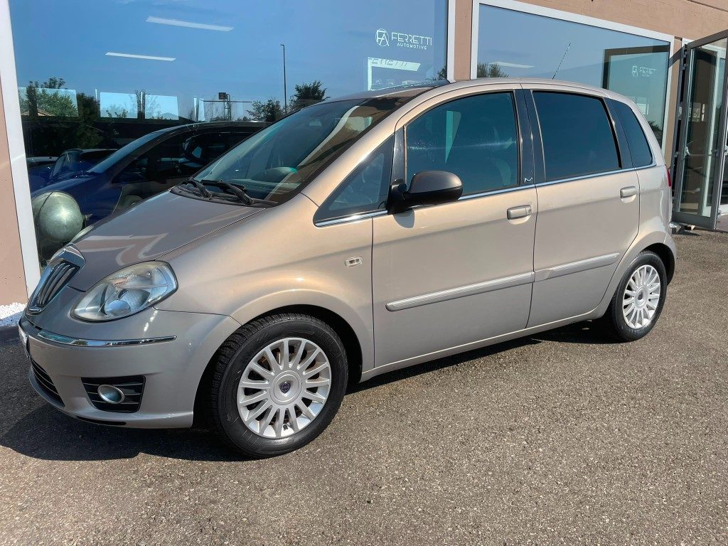 Lancia MUSA  1.4 16V GPL Poltrona Frau