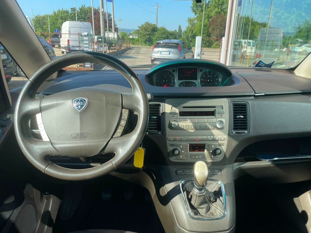 Lancia MUSA  1.4 16V GPL Poltrona Frau