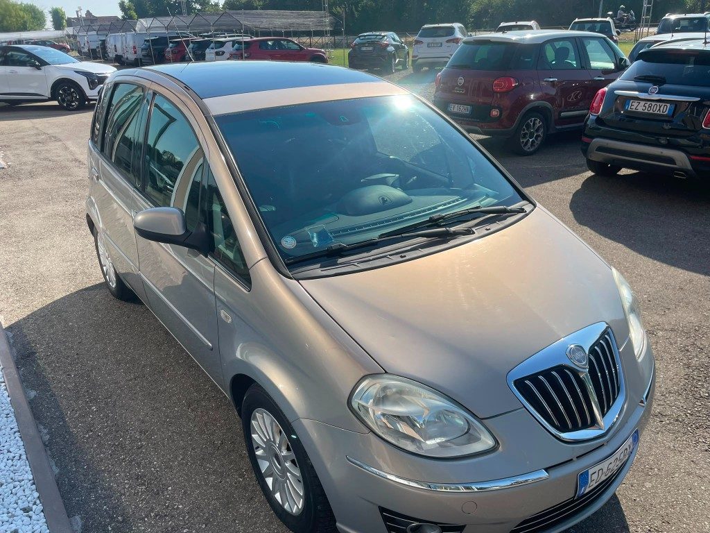 Lancia MUSA  1.4 16V GPL Poltrona Frau