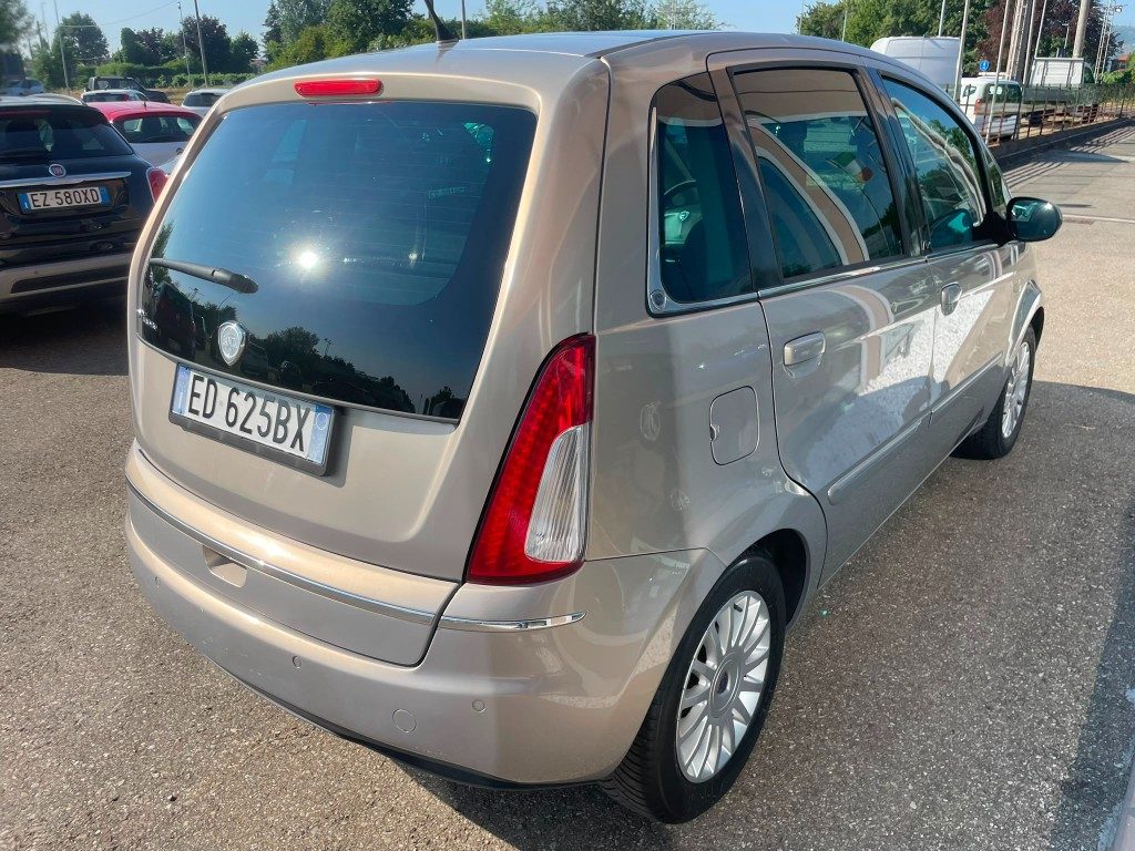 Lancia MUSA  1.4 16V GPL Poltrona Frau