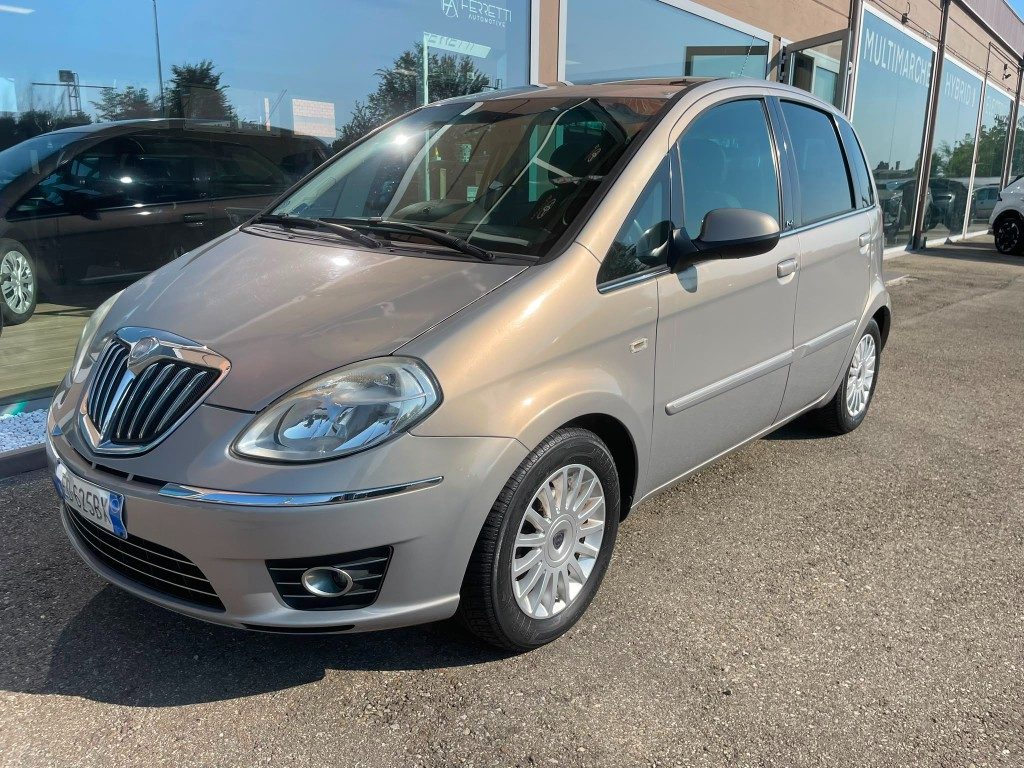 Lancia MUSA  1.4 16V GPL Poltrona Frau