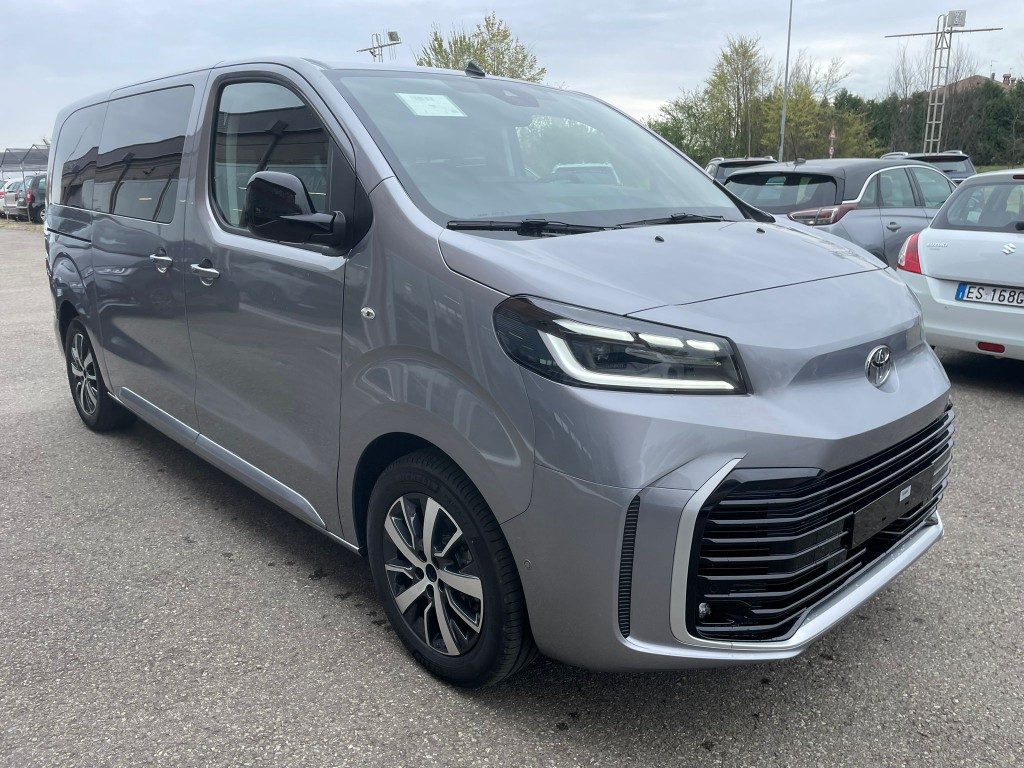 Toyota   2.0D 144 CV L1 M/T Executive