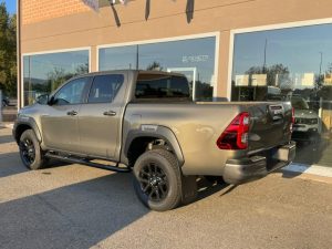 Toyota Hilux 2.8 D-4D A/T 4WD 48V 4 porte Double Cab Invincible