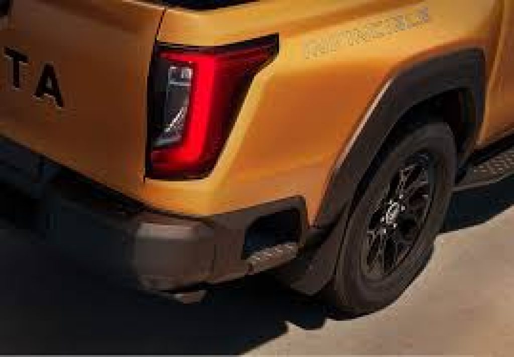 Toyota Hilux  NG26 2.8 D-4D A/T 4WD 48V 4 porte Double Cab